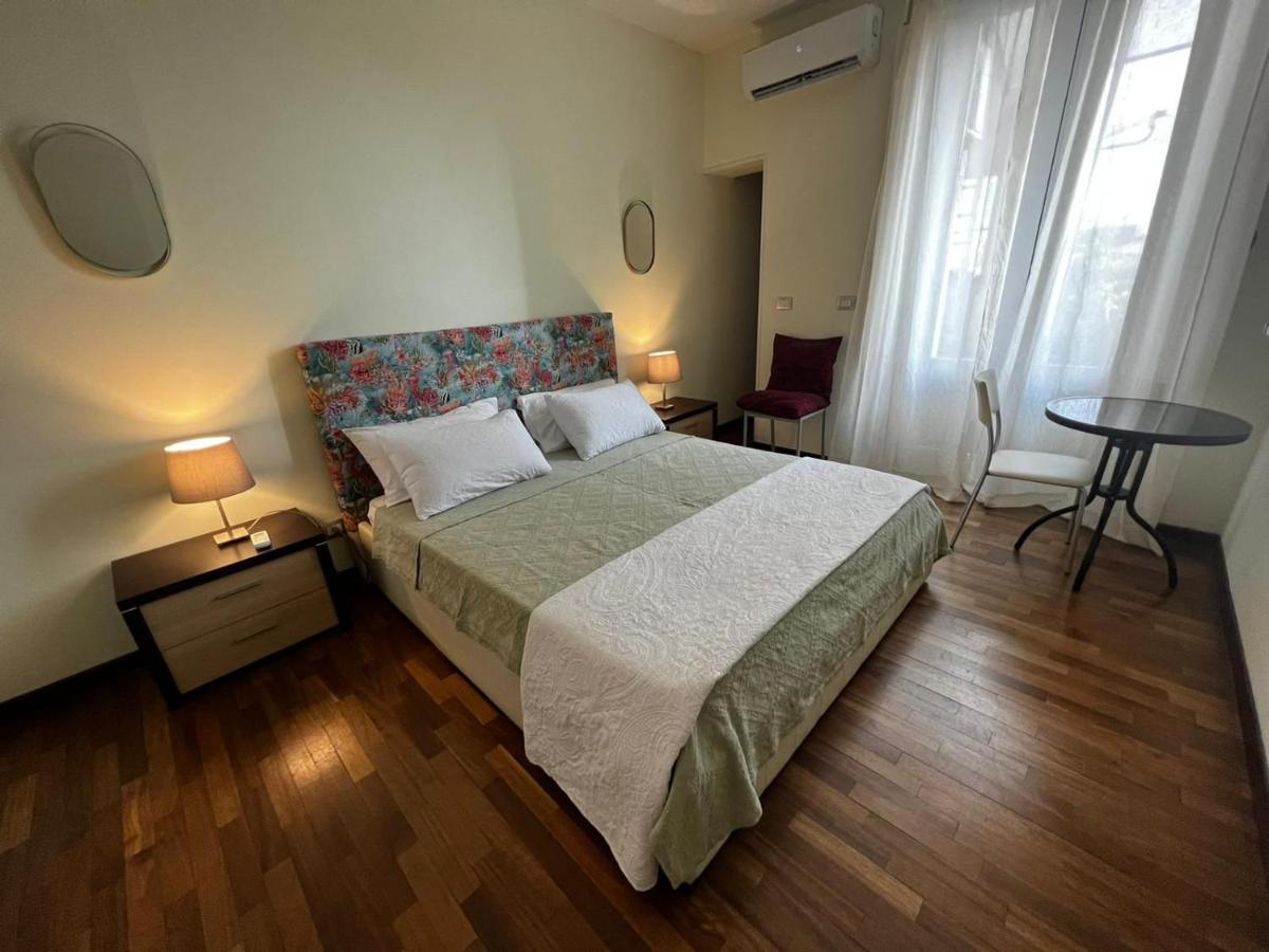 Al Castello Appartement Catánia Buitenkant foto